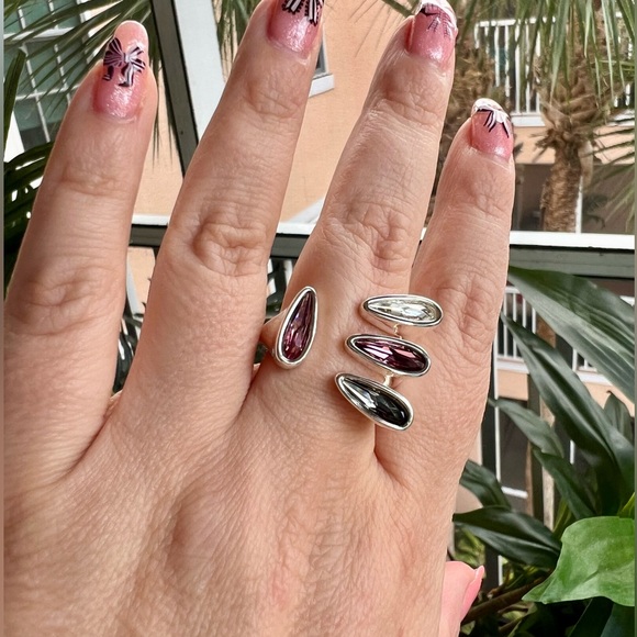 Cocktail Ring with Pink/Gray/Clear Crystals - Picture 6 of 11